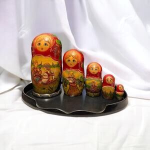 Wooden Nesting Dolls Russian Matryoshka Hand Painted Stacking 5 pcs with Tray